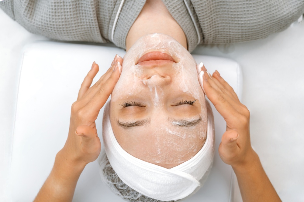 Best Chemical Peels for Acne Scar Reduction: Expert Guide